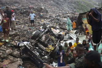 Guinea holds mass funeral for landfill victims (News Central TV)