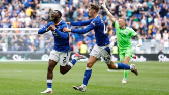 Maitland-Niles rescues Everton against Manchester United (News Central TV)