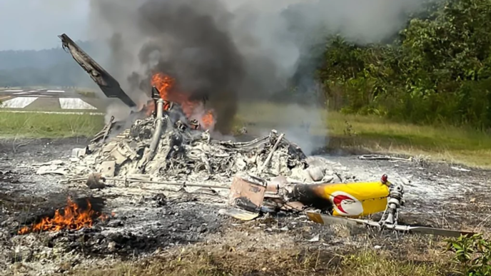 Five killed in Malaysian helicopter crash (News Central TV)
