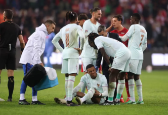 Mbappé off with knee injury in Türkiye clash (News Central TV)
