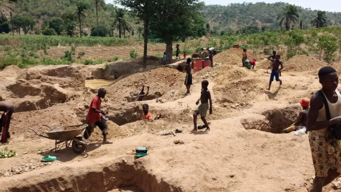 Nasarawa bans under-18 from mining (NewsCentral TV)