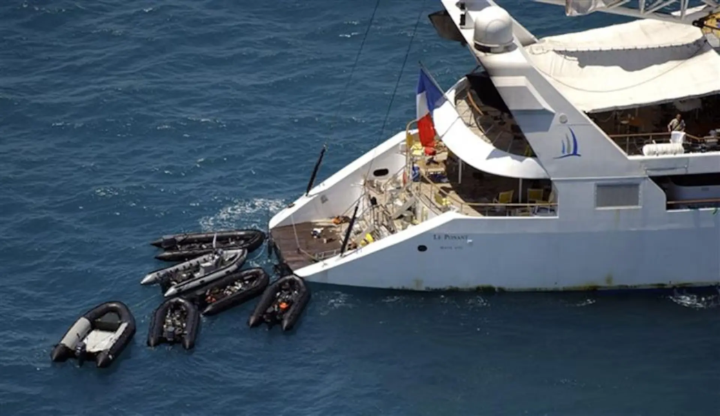 Somali pirates briefly seize ship off Yemen (News Central TV)