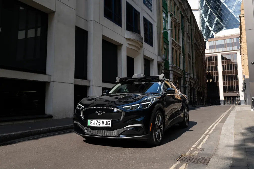 Robotaxi, London (NewscentralTV)