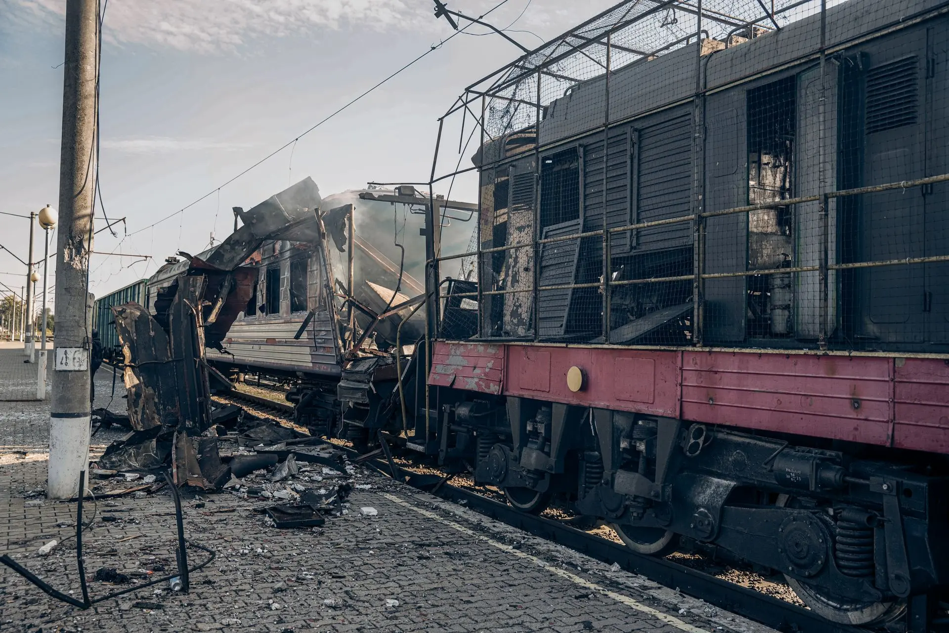 Russia hits Ukrainian train shortly after Boris Johnson and top European officials leave station