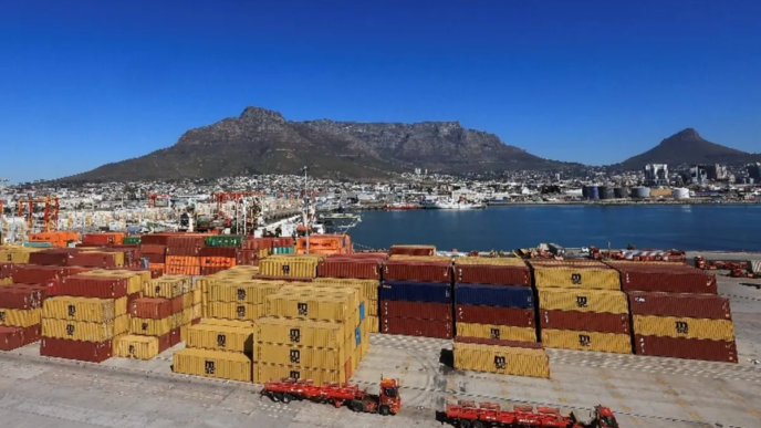 South Africa's current account records Q2 deficit (News Central TV)