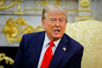 Trump says that the planned arch will serve as a military base (News Central TV)