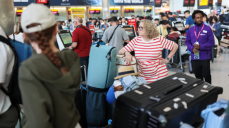 UK airports face delays after air traffic glitch (News Central TV)