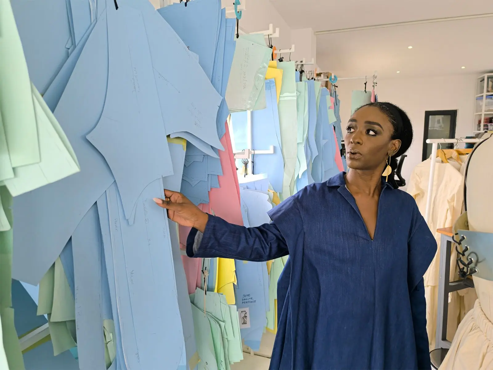Ivorian designer uses AI for African Intellectual Property (News Central TV)