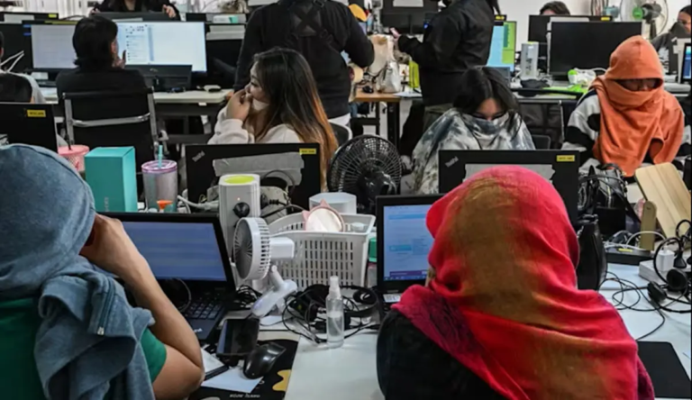 Philippines Arrests 244 Foreign Workers in Scam Crackdown