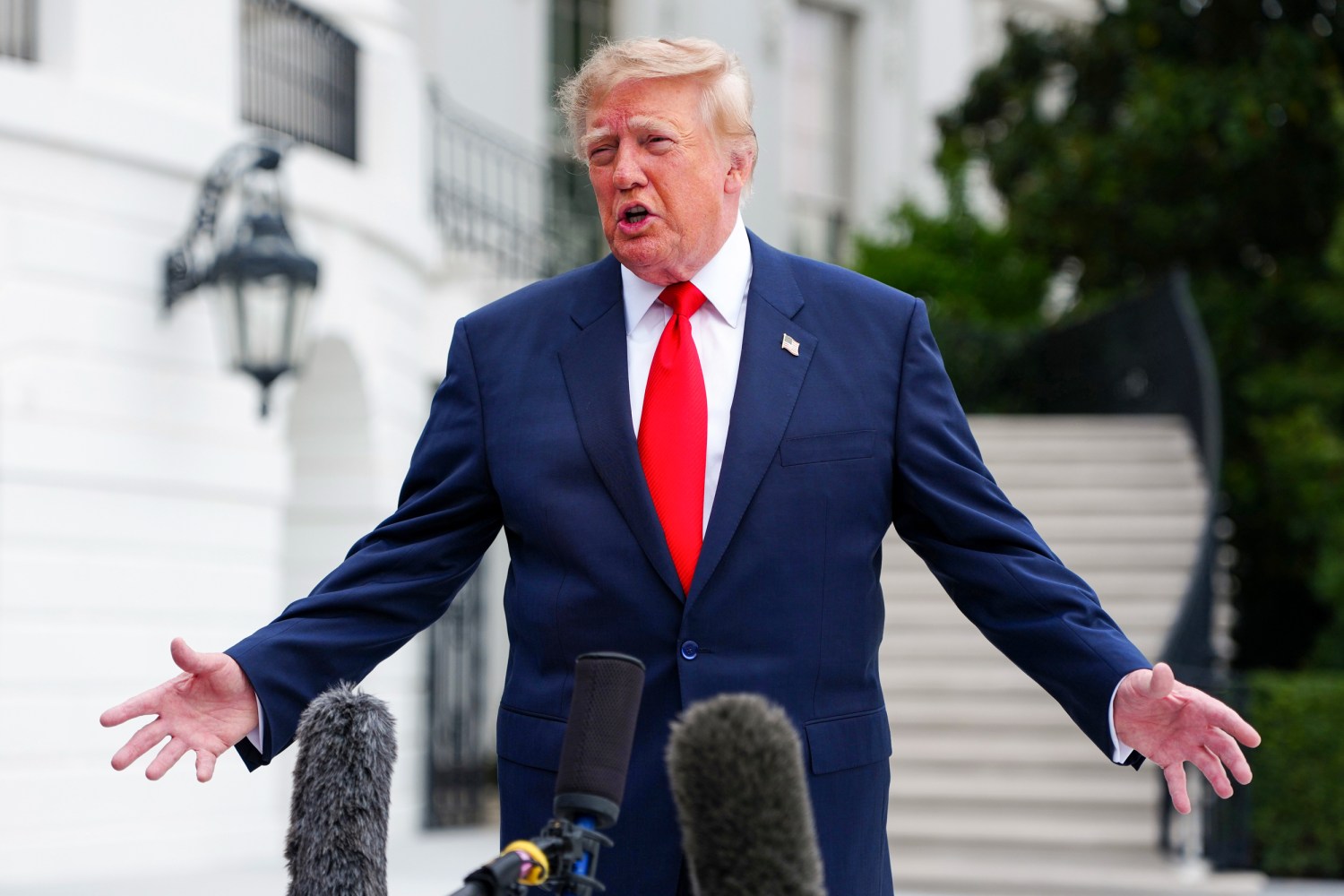 Trump stops livestreaming the Fort Hood execution (News Central TV)