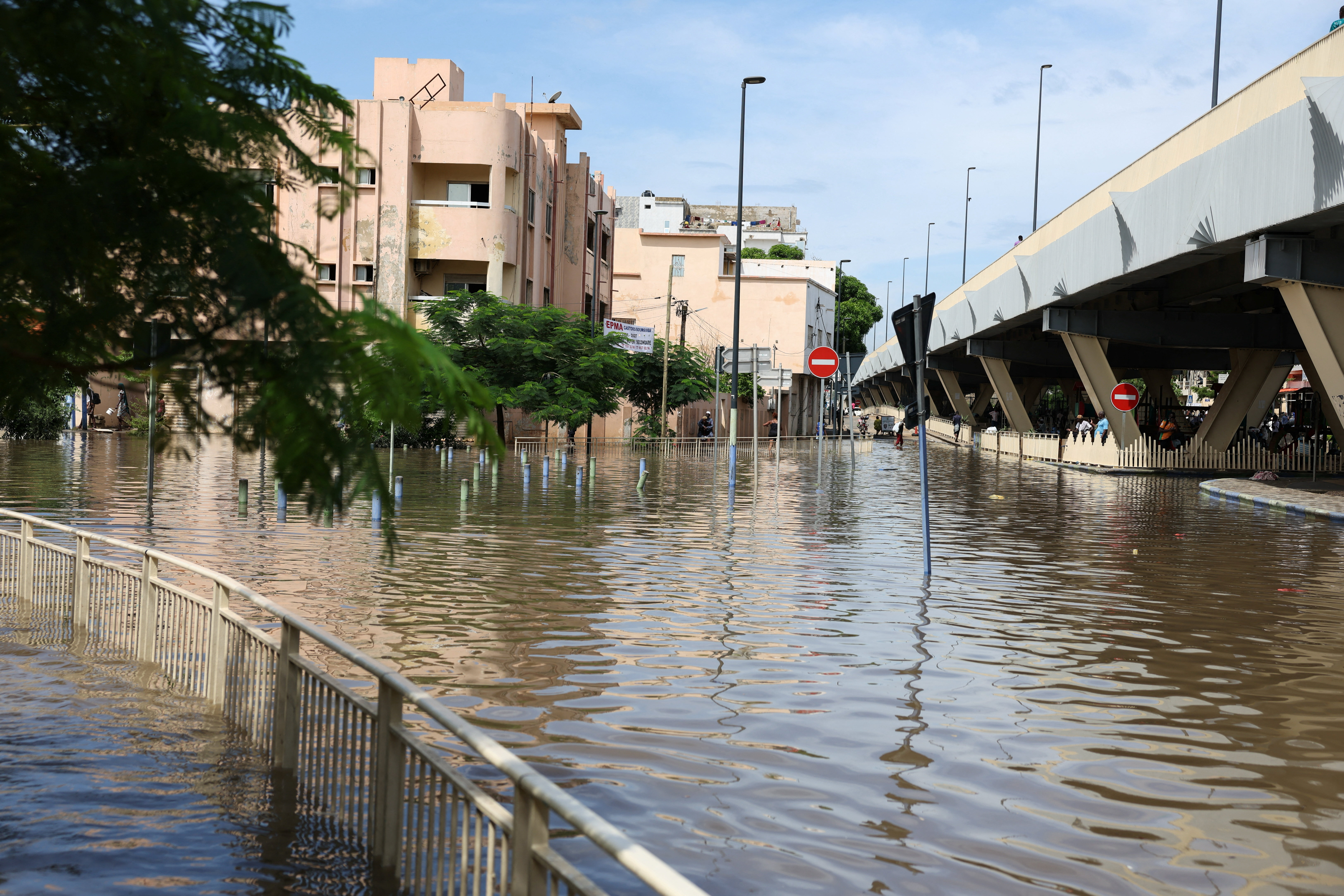Senegal postpones new school year over flooding (News Central TV)
