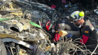 64 Killed in Spain Train Collision (News Central TV)