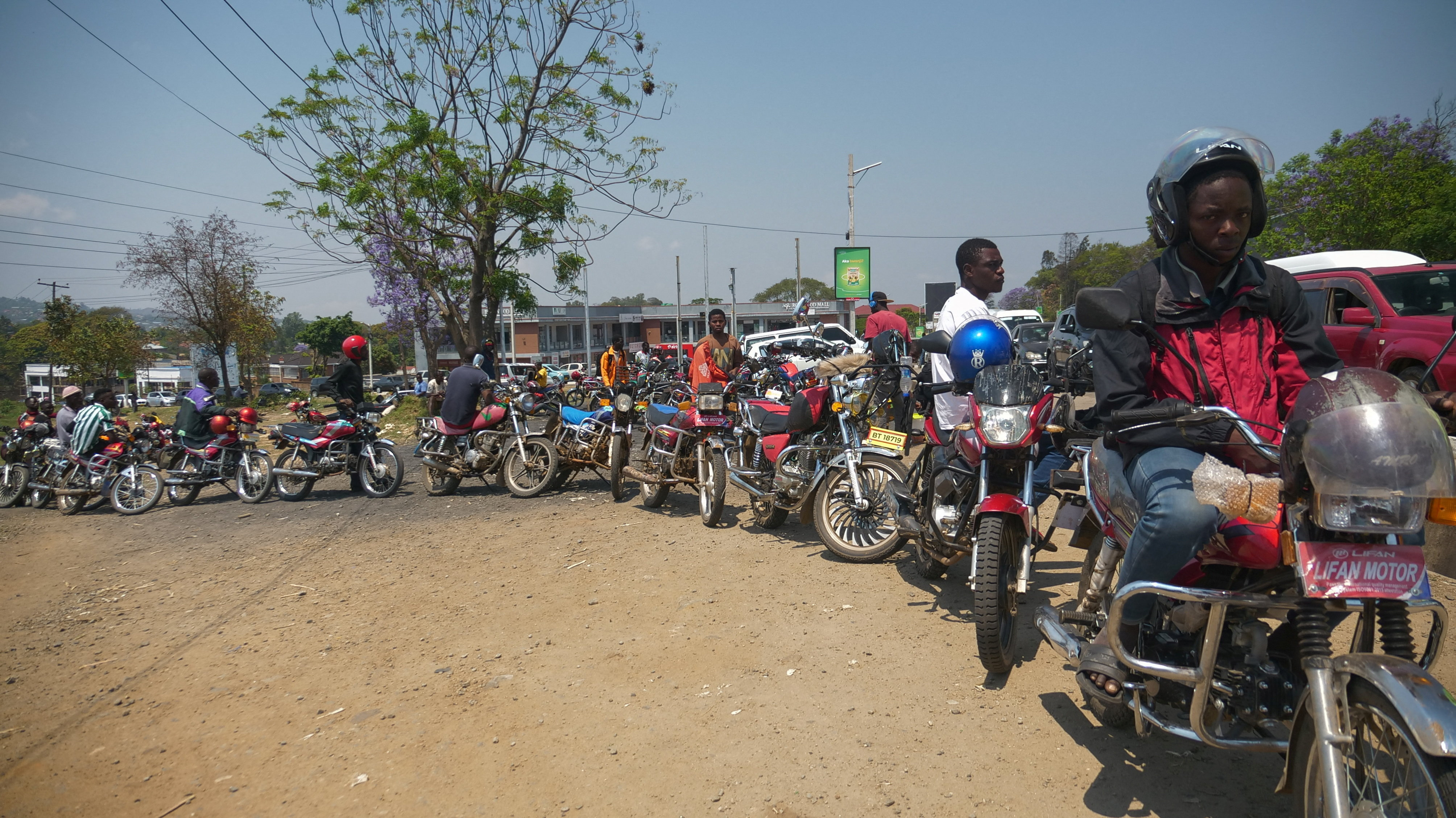 Record fuel prices and shortages hit Malawi (News Central TV)