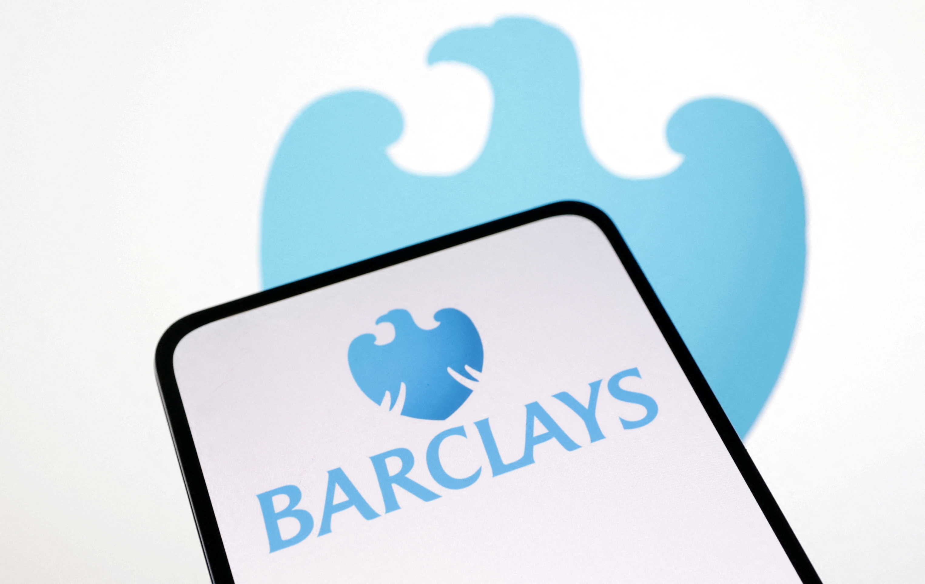 Barclays Bank to cut 5,000 jobs in AI drive (News Central TV)
