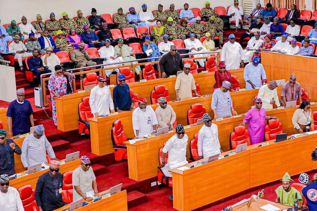 Lagos Assembly demands state police control (News Central TV)
