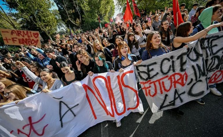 Thousands Protest Living Costs, School Conditions in Italy