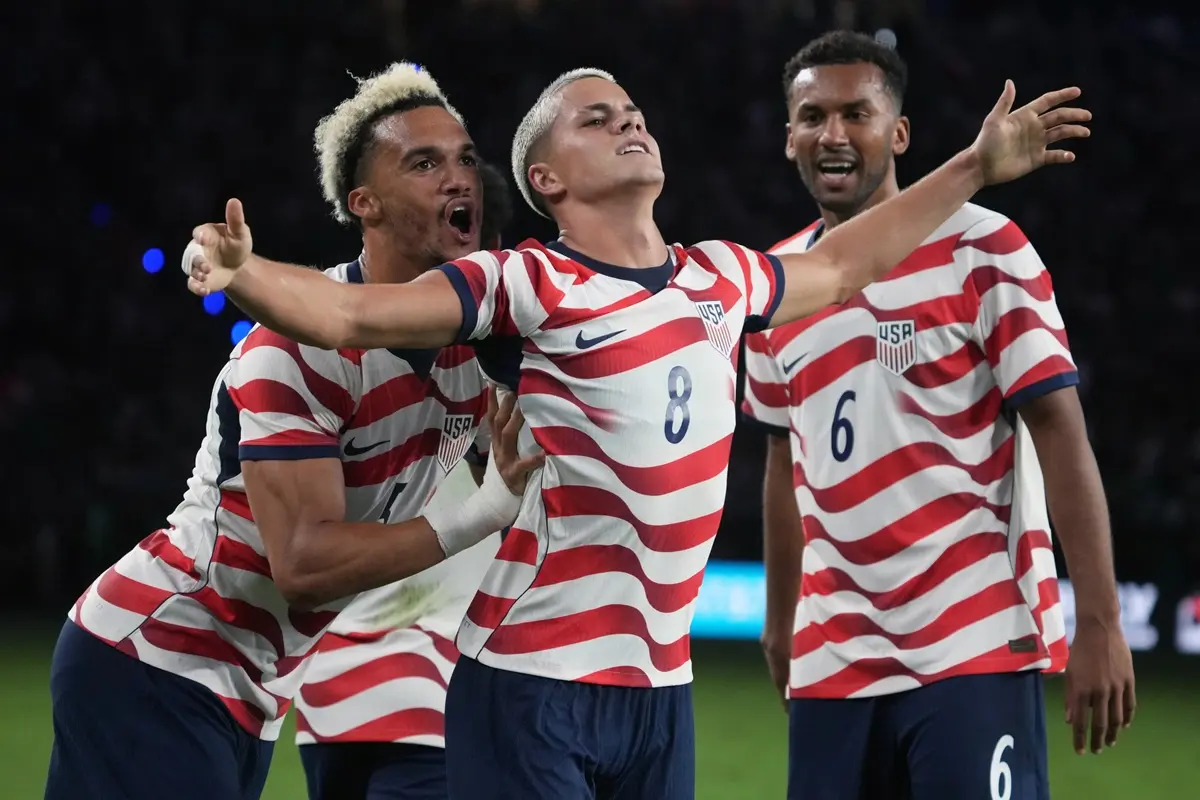 U.S. forward Cavan Suulivan celebrates after scoring against Mexico in the second half of an international friendly soccer match in Glendale, Ariz., Saturday, Oct. 3, 2026