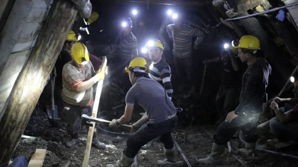 Five Dead After Mine Collapse in Western Turkey