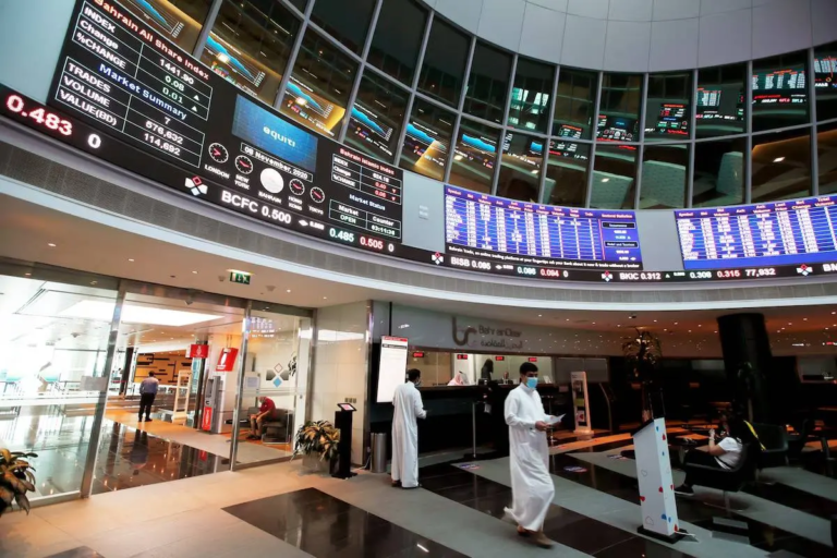 Oil Lifts Saudi Stocks as Egypt Market Falls