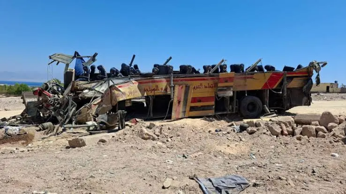 Egypt Bus Crash Kills 13