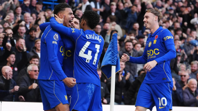 EPL Chelsea beat 10-man Man United 2-0