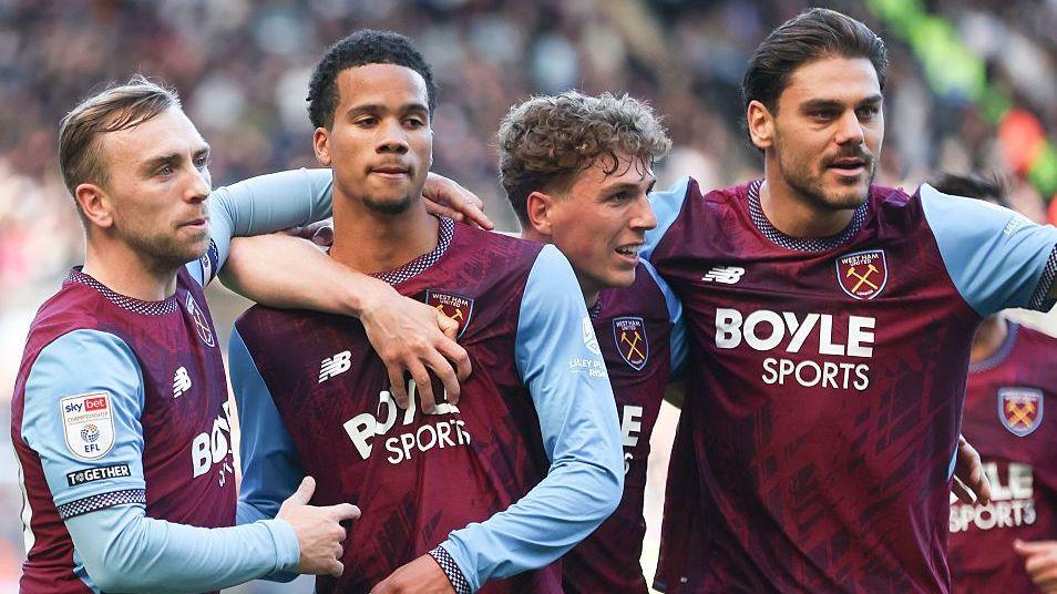 West Ham edge Swansea to close title gap (News Central TV)