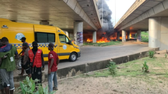Fire Engulfs Tanker Under Lagos’ Otedola Bridge (News Central TV)