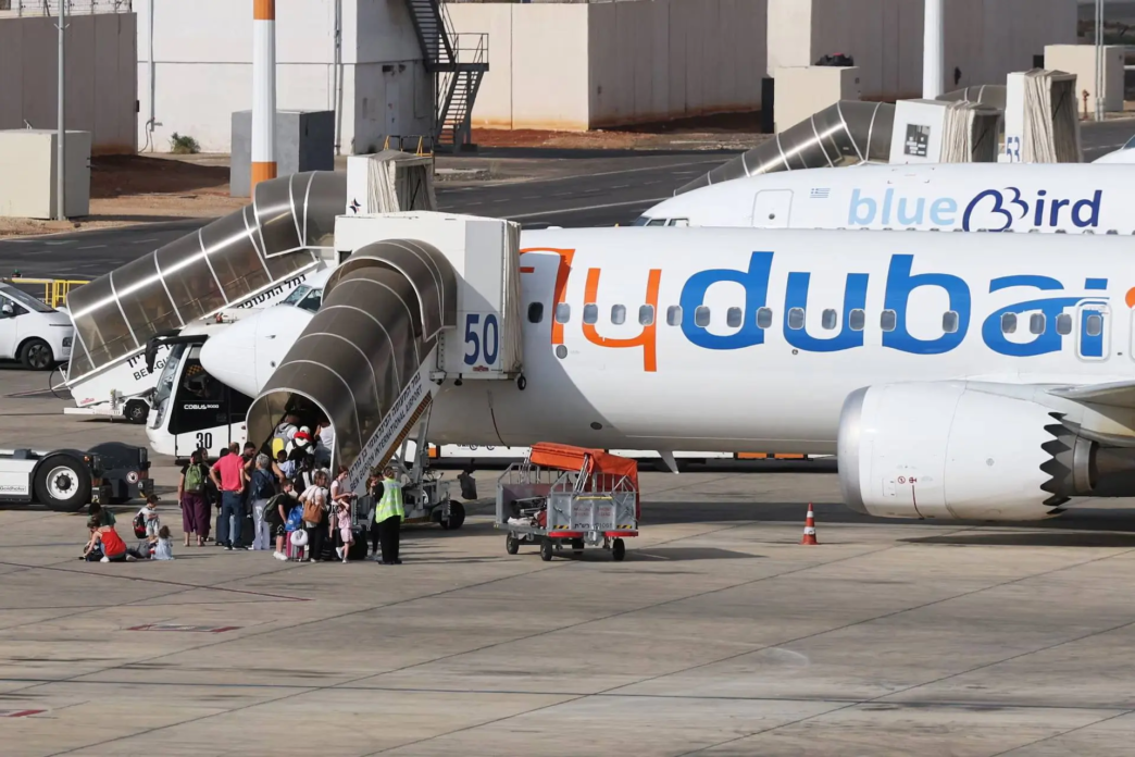 Kenyan FlyDubai crew credited with pilot rescue (News Central TV)