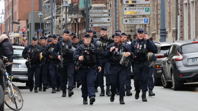 France to deploys 70,000 police