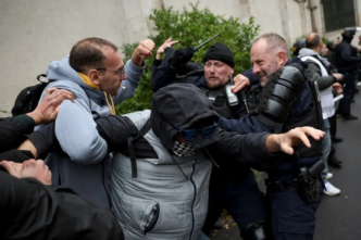 Fresh Clashes Rock French Cities as Protests Continue (News Central TV)