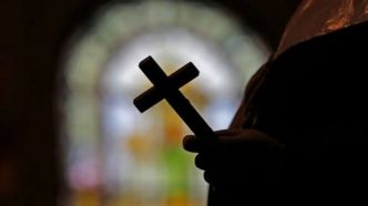 Falling Crucifix Kills Priest During Mass in Ecuador