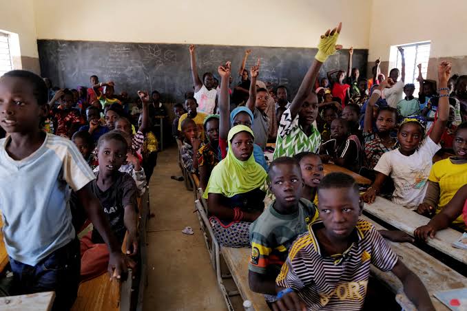 5.8 million refugee children are out of school, UN warns (News Central TV)