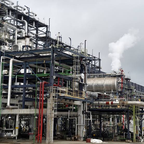 Dangote cuts diesel gantry price to N1,700 (News Central TV)