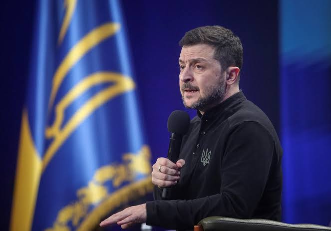 Musk demands Zelensky resign as Ukraine president (News Central TV)