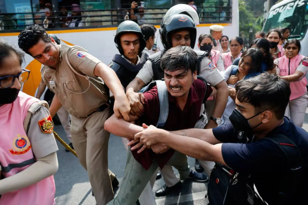 India detains 'Cockroach' leaders (News Central TV)