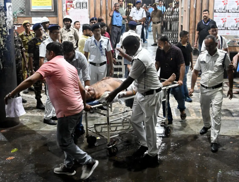 India Stampede Kills at Least 19