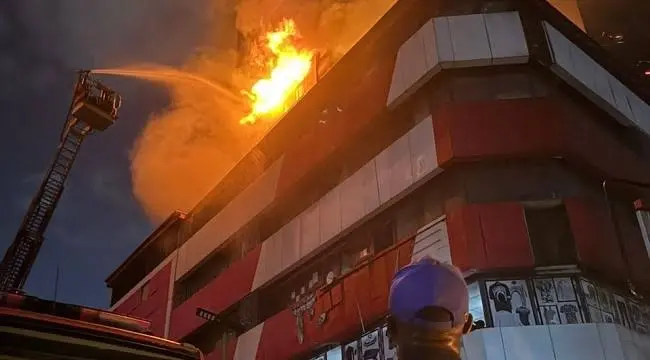Lagos Begins Demolition of Great Nigeria Insurance House (News Central TV)