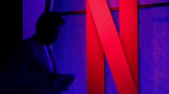 Netflix shares drop on slowing engagement (News Central TV)