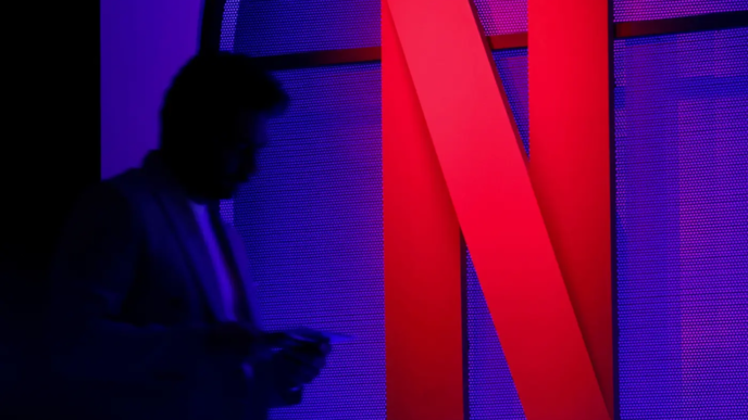 Netflix shares drop on slowing engagement (News Central TV)