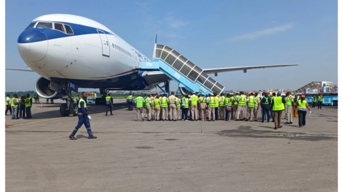 Nigeria Evacuates 111 Citizens From South Africa (NewsCentral TV)2