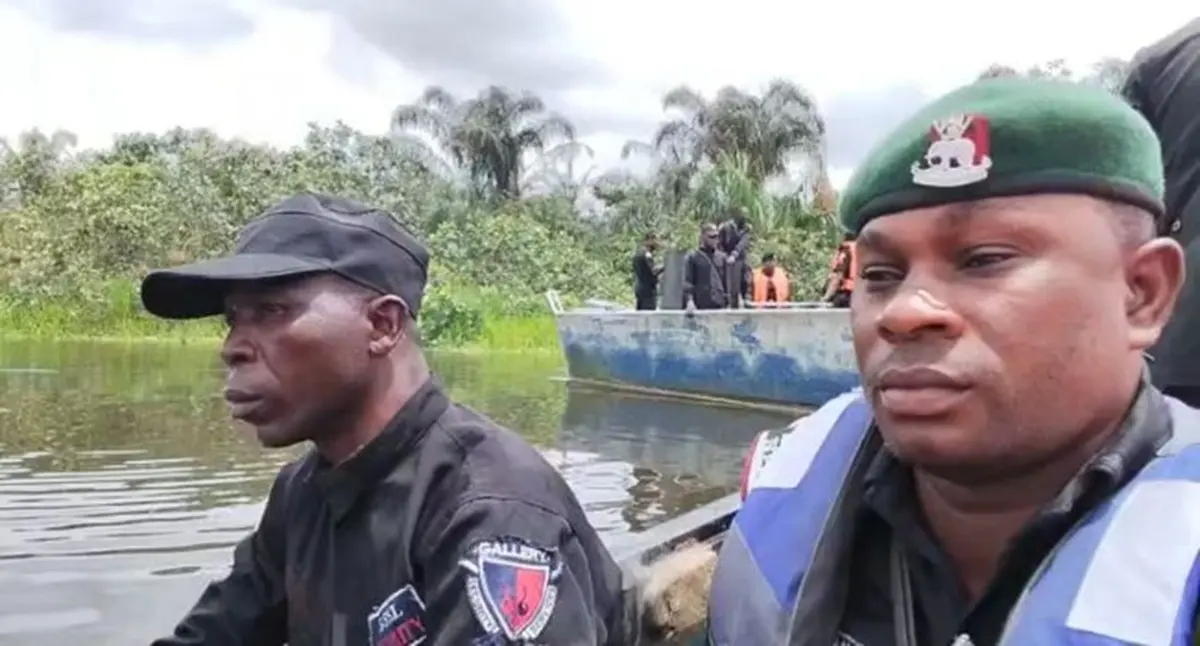 Officers-on-patrol-of-the-area1