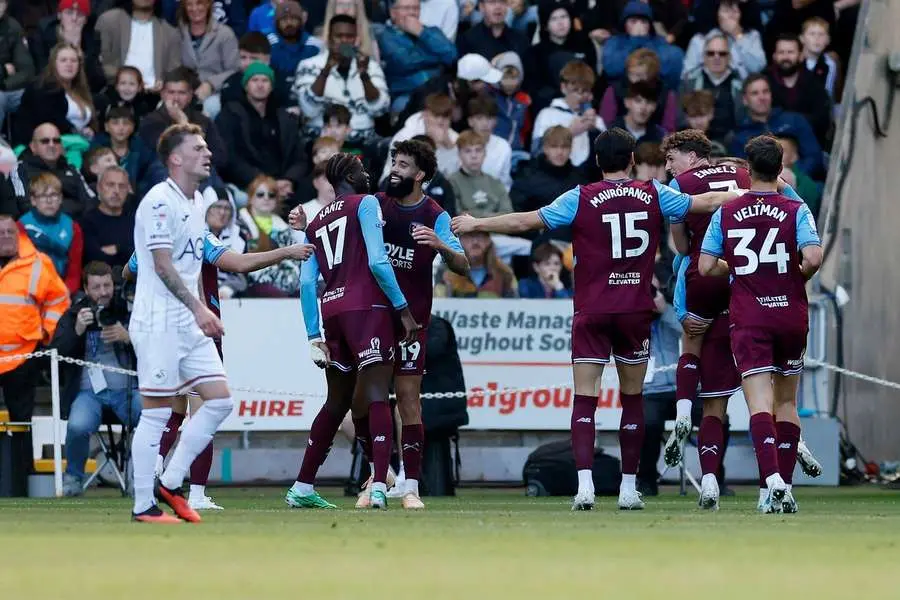 Southampton end West Ham's unbeaten run, Burnley sack Hayen (NC)