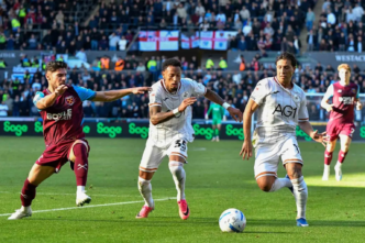 West Ham edge Swansea to close title gap (News Central TV)