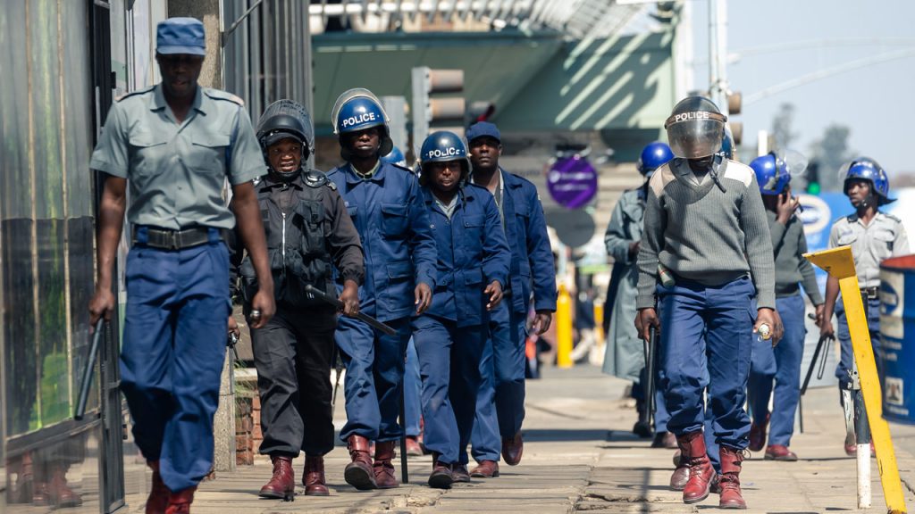 95 Arrested in Zimbabwe Anti-Government Protests