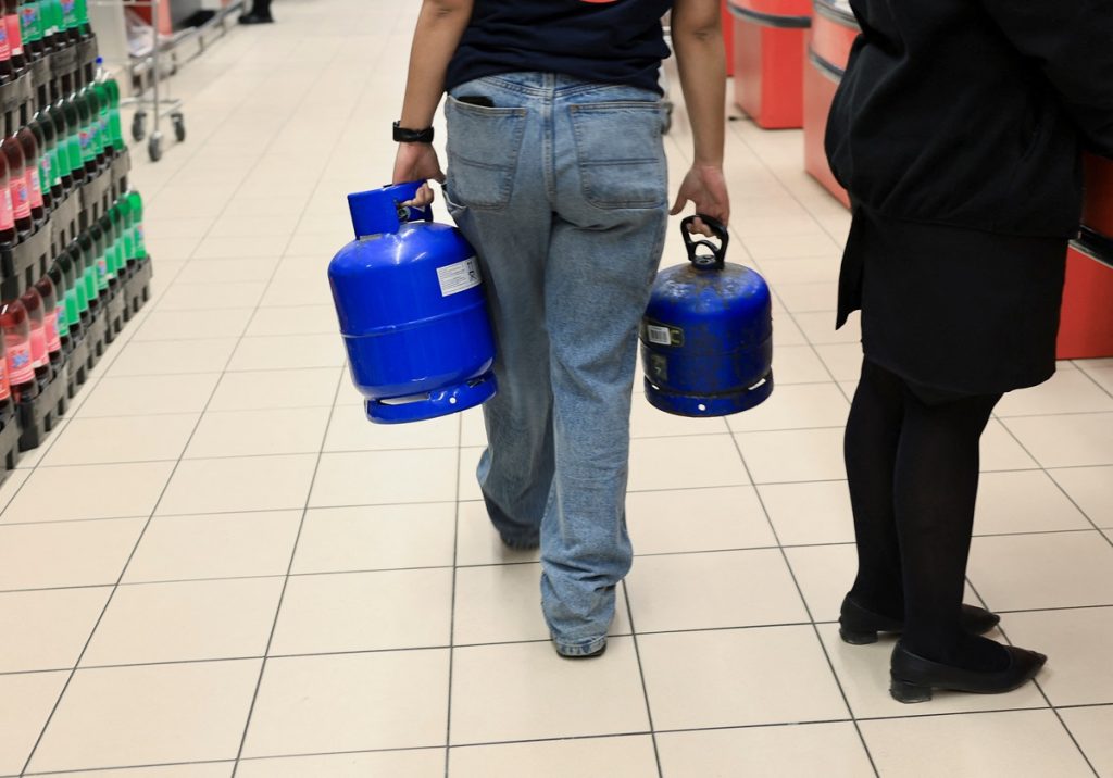 Cylinders_Africa Can Emulate US, Lower Gas Price — Andy Inglis