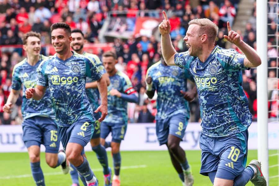 PSV_Ajax (News Central TV)