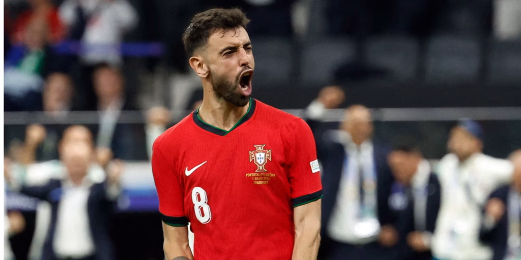 Amorim Optimistic Bruno Fernandes Will Remain at Manchester United