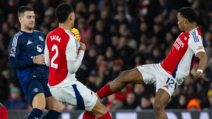 Arsenal Stumble Again in Title Bid with 1-1 Draw at Manchester United