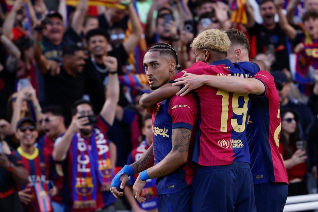 Barcelona Edge Real Madrid in Seven-Goal Epic to Close in on La Liga Crown