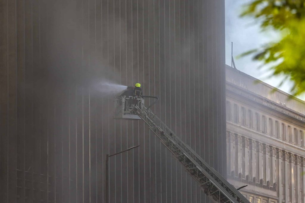 Blaze at Central Cairo Telecom Hub Sparks Major Service Outages